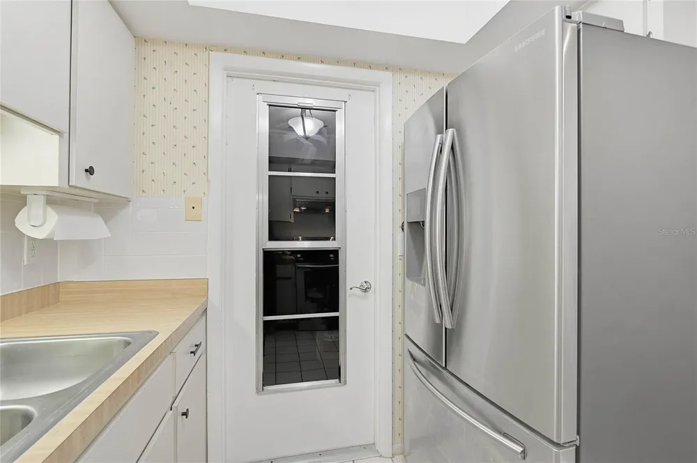 3189 GLEN ELYN BOULEVARD #3 Sarasota, FL 34237