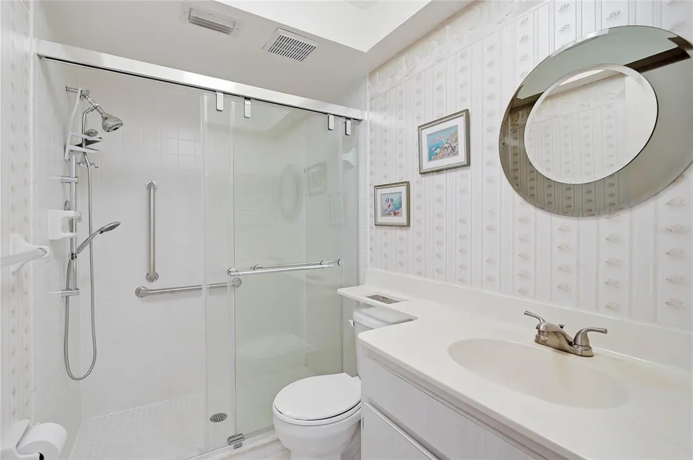 3189 GLEN ELYN BOULEVARD #3 Sarasota, FL 34237