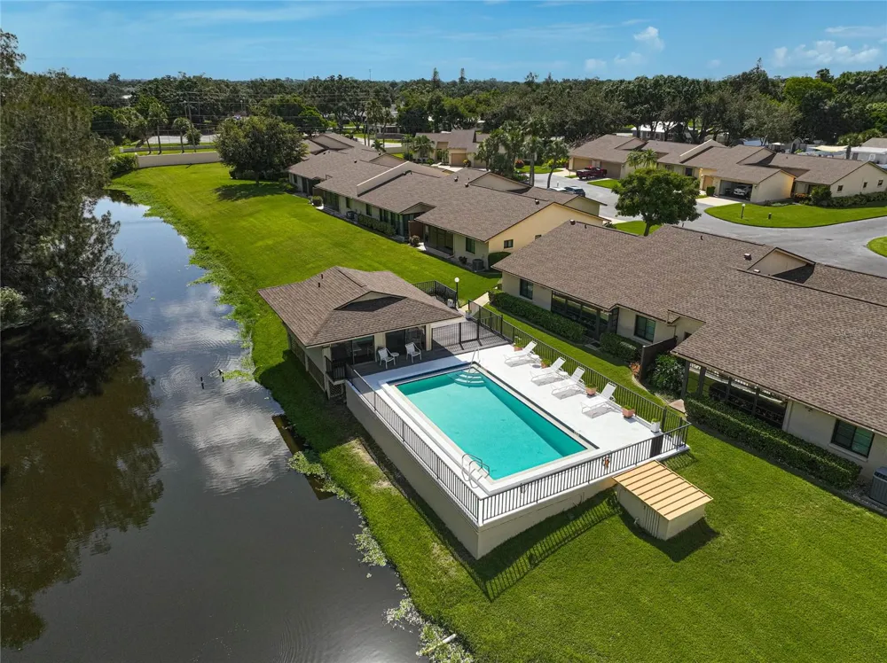 3189 GLEN ELYN BOULEVARD #3 Sarasota, FL 34237