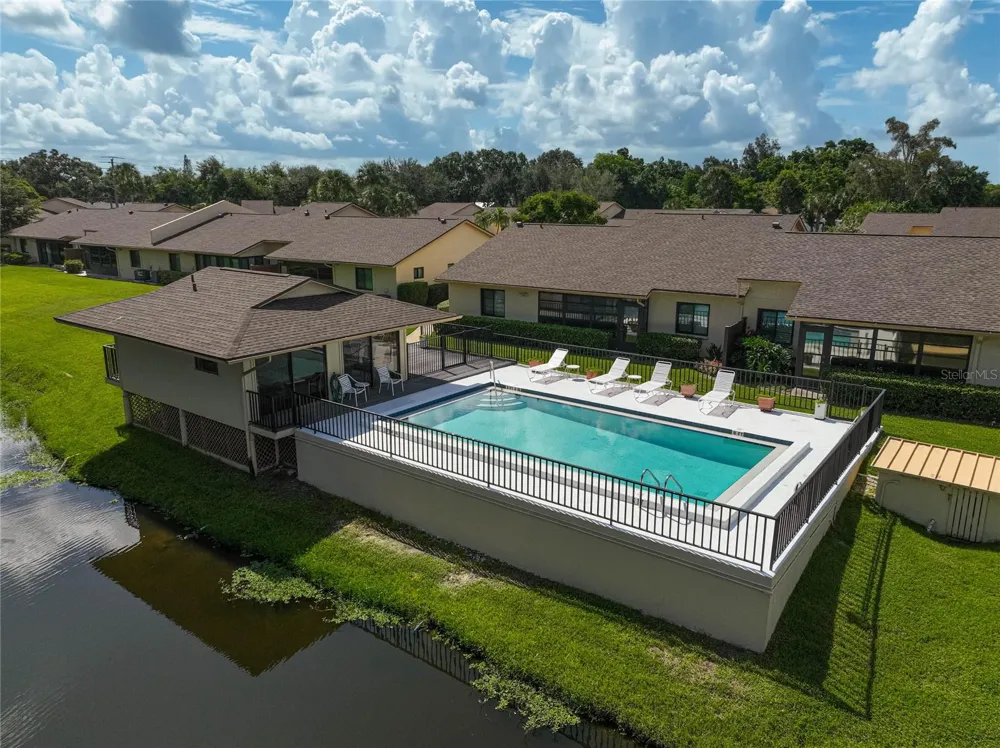 3189 GLEN ELYN BOULEVARD #3 Sarasota, FL 34237