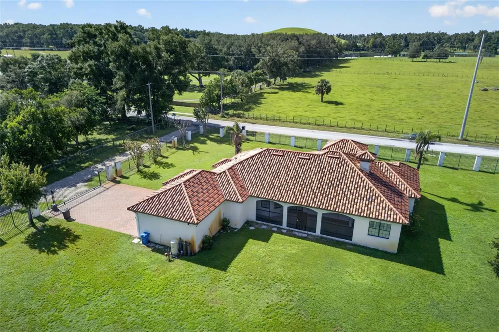301 PRUETT ROAD Seffner, FL 33584