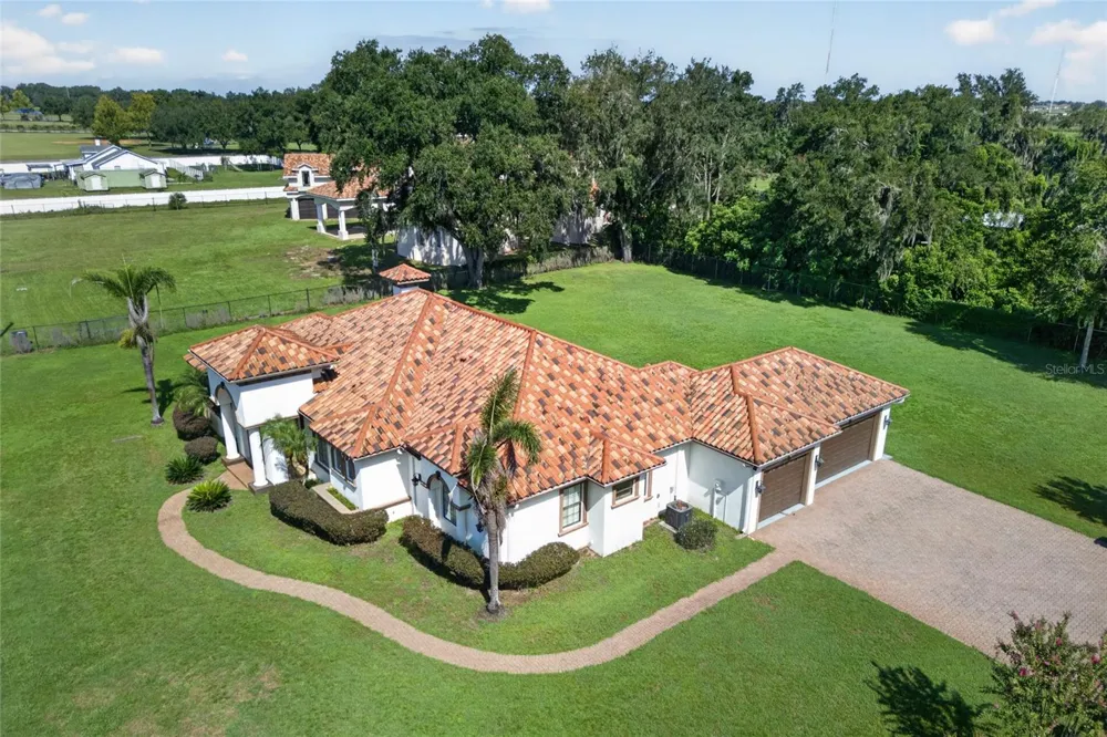 301 PRUETT ROAD Seffner, FL 33584