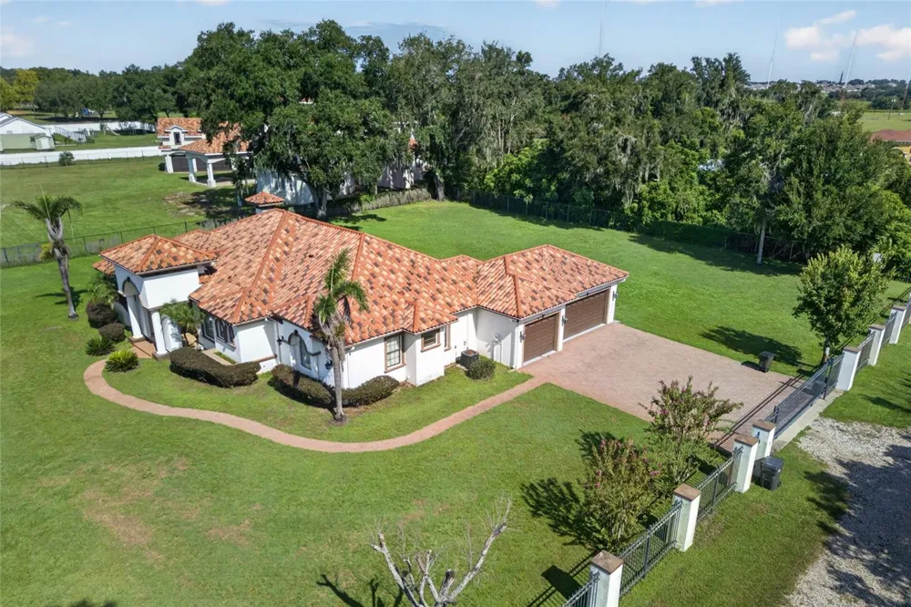 301 PRUETT ROAD Seffner, FL 33584