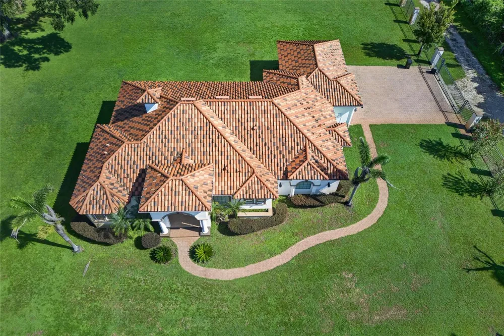 301 PRUETT ROAD Seffner, FL 33584