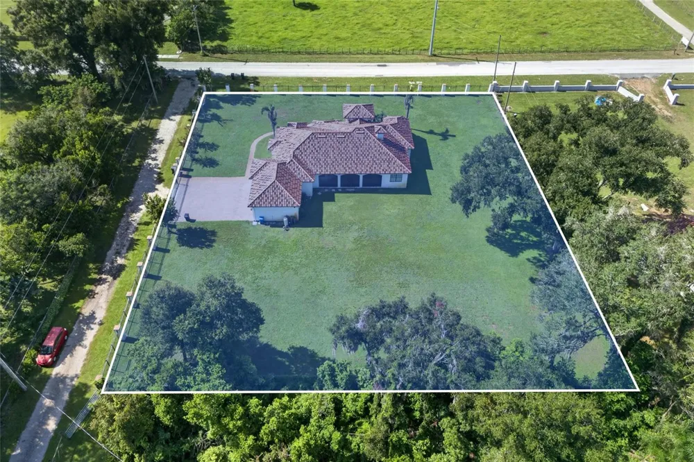 301 PRUETT ROAD Seffner, FL 33584