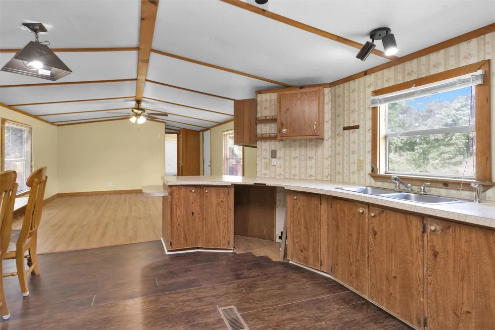 1001 County Line Road B Road #B Shepherd, TX 77371