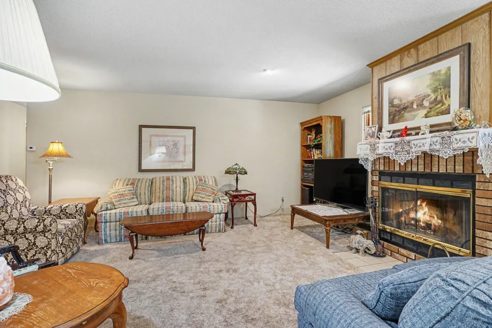 15892 152nd Avenue Spring Lake, MI 49456