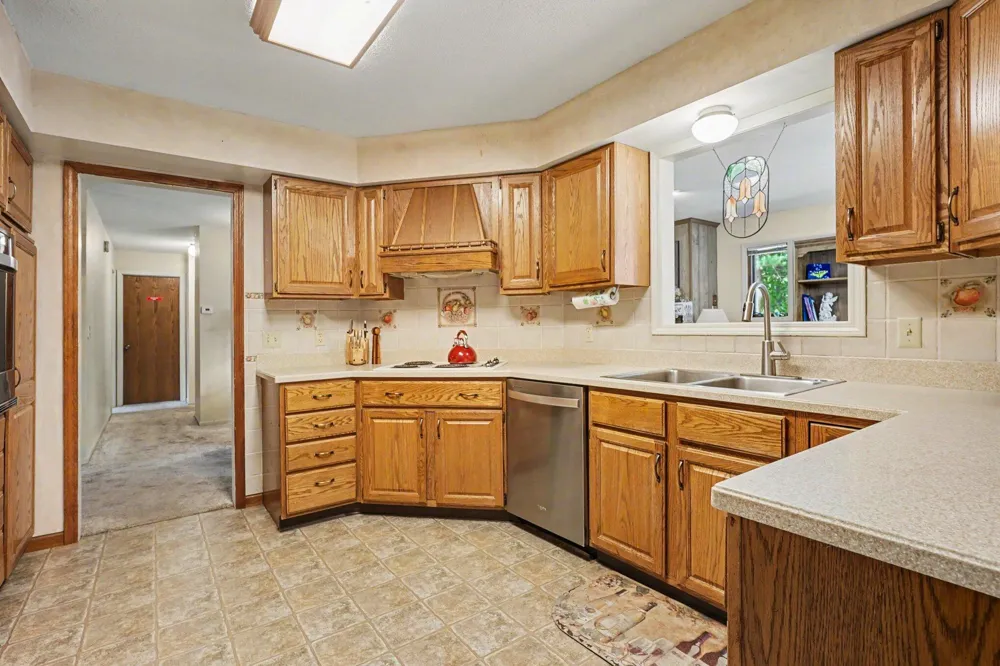 15892 152nd Avenue Spring Lake, MI 49456