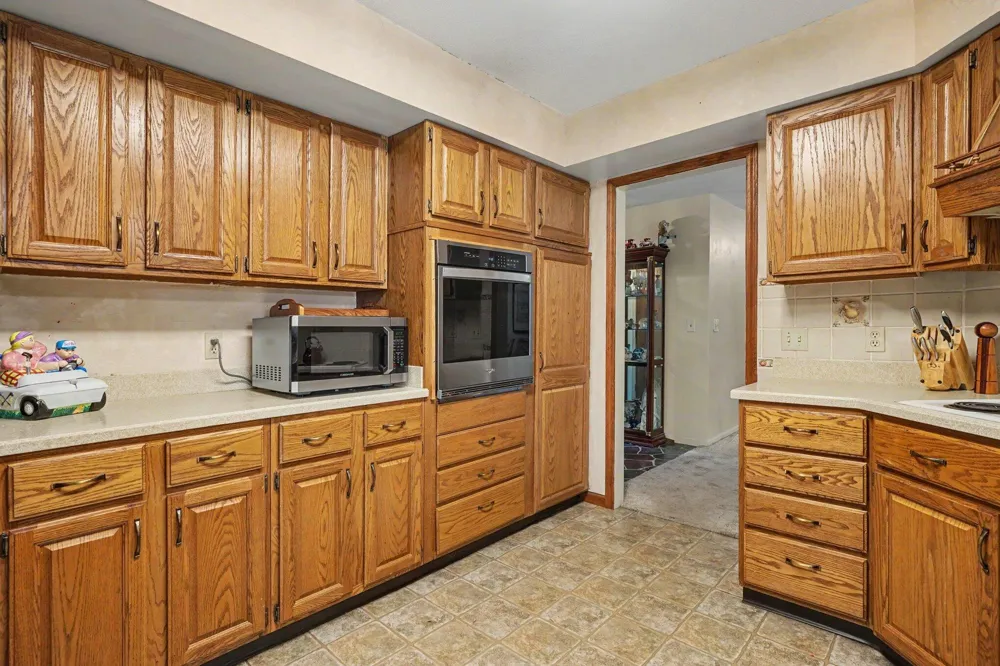 15892 152nd Avenue Spring Lake, MI 49456