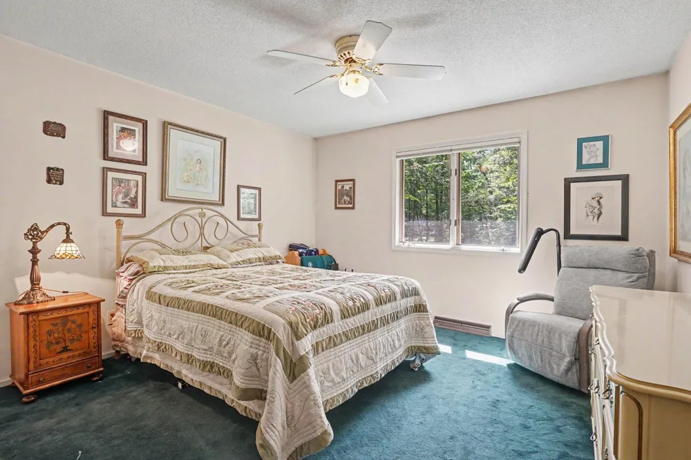 15892 152nd Avenue Spring Lake, MI 49456