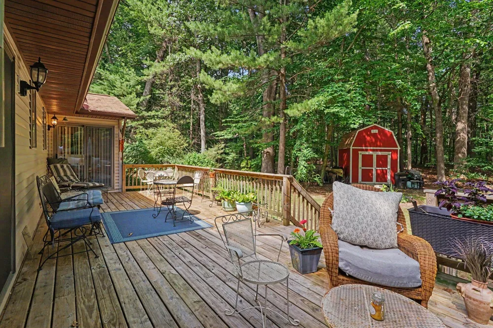 15892 152nd Avenue Spring Lake, MI 49456