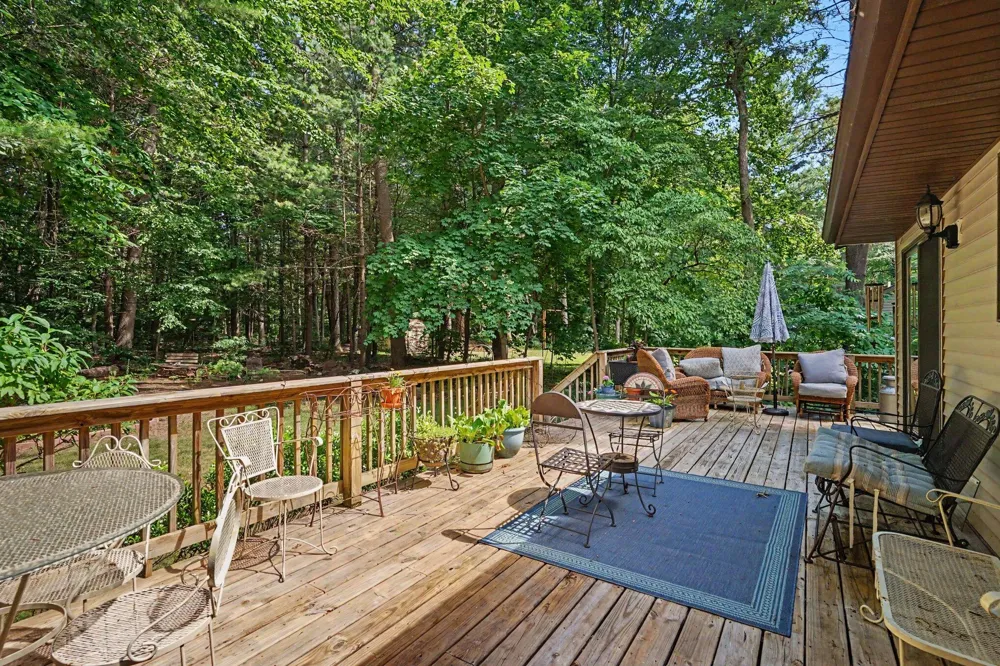 15892 152nd Avenue Spring Lake, MI 49456