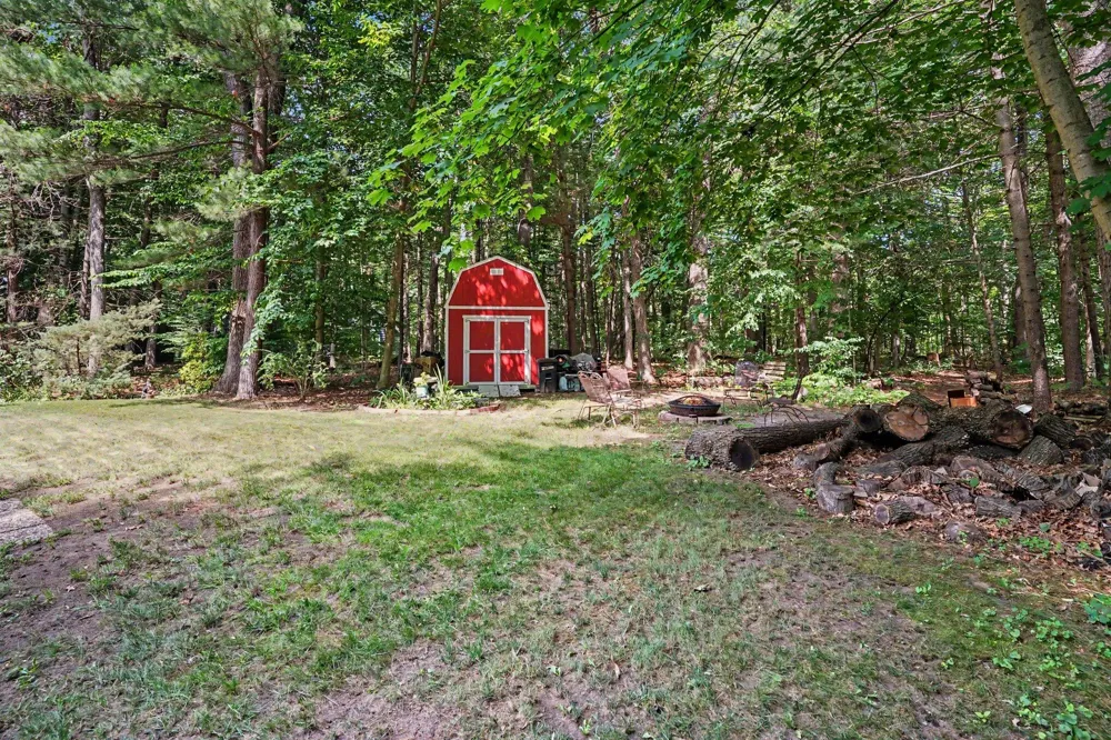 15892 152nd Avenue Spring Lake, MI 49456
