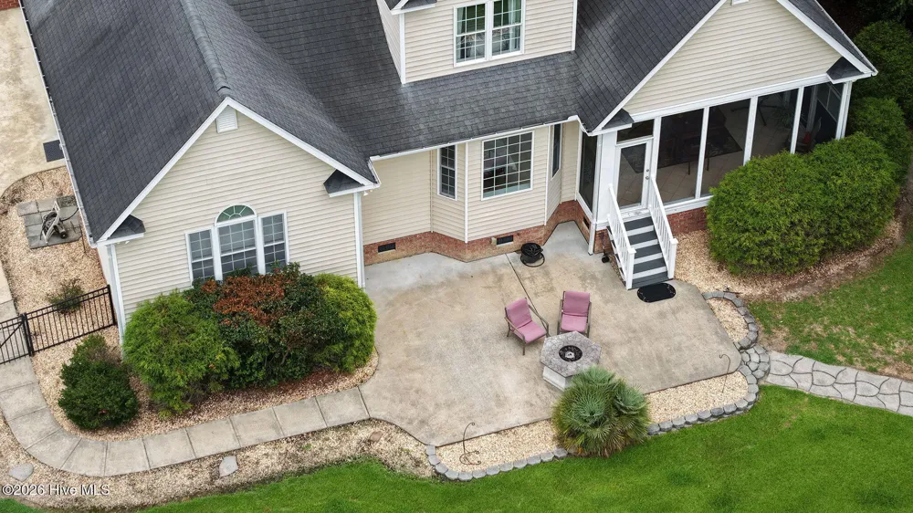1113 Scarlet Oak Drive Greenville, NC 27858
