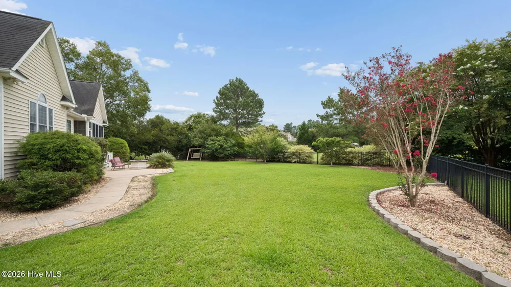 1113 Scarlet Oak Drive Greenville, NC 27858
