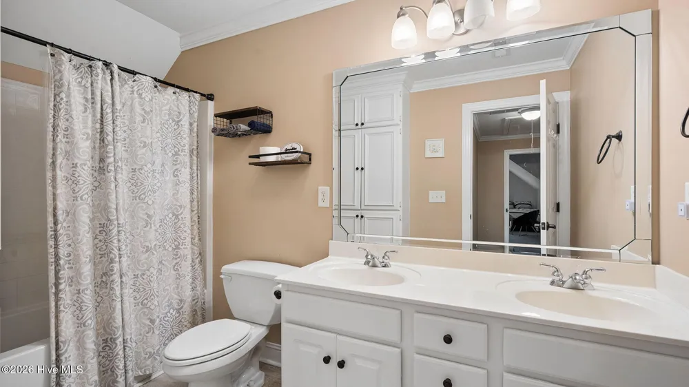 1113 Scarlet Oak Drive Greenville, NC 27858