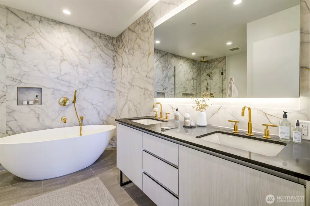 2014 Fairview Avenue #4001 Seattle, WA 98109