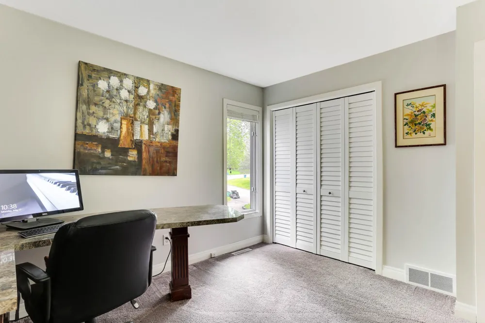 2925 Minnehaha Curve Minnetonka, MN 55391