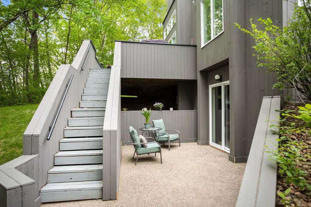 2925 Minnehaha Curve Minnetonka, MN 55391