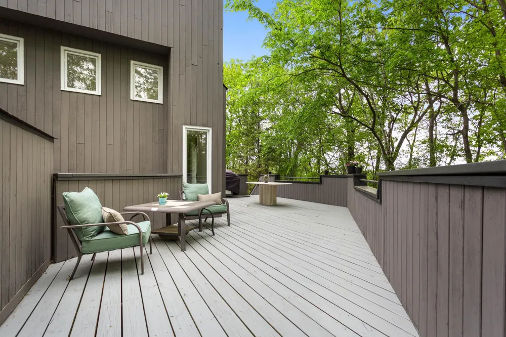 2925 Minnehaha Curve Minnetonka, MN 55391