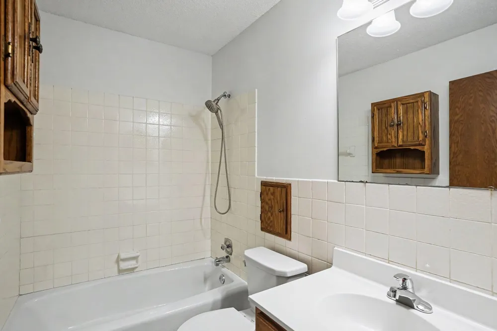 3053 Pine Ridge Drive Eagan, MN 55121