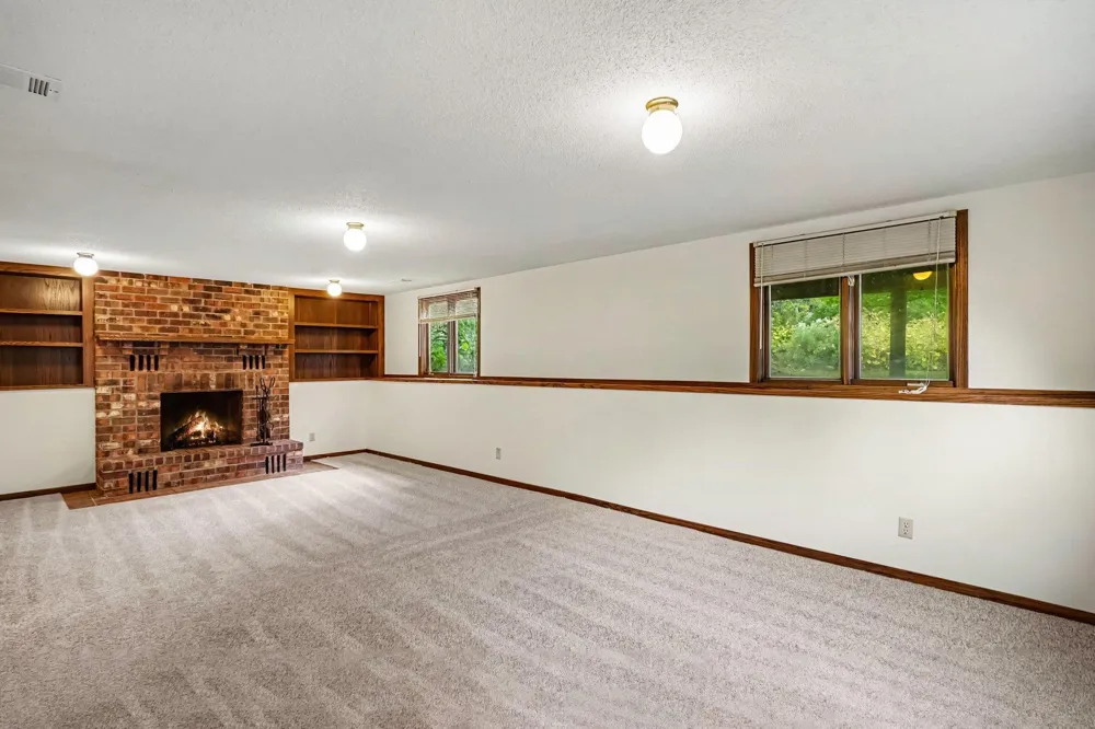 3053 Pine Ridge Drive Eagan, MN 55121
