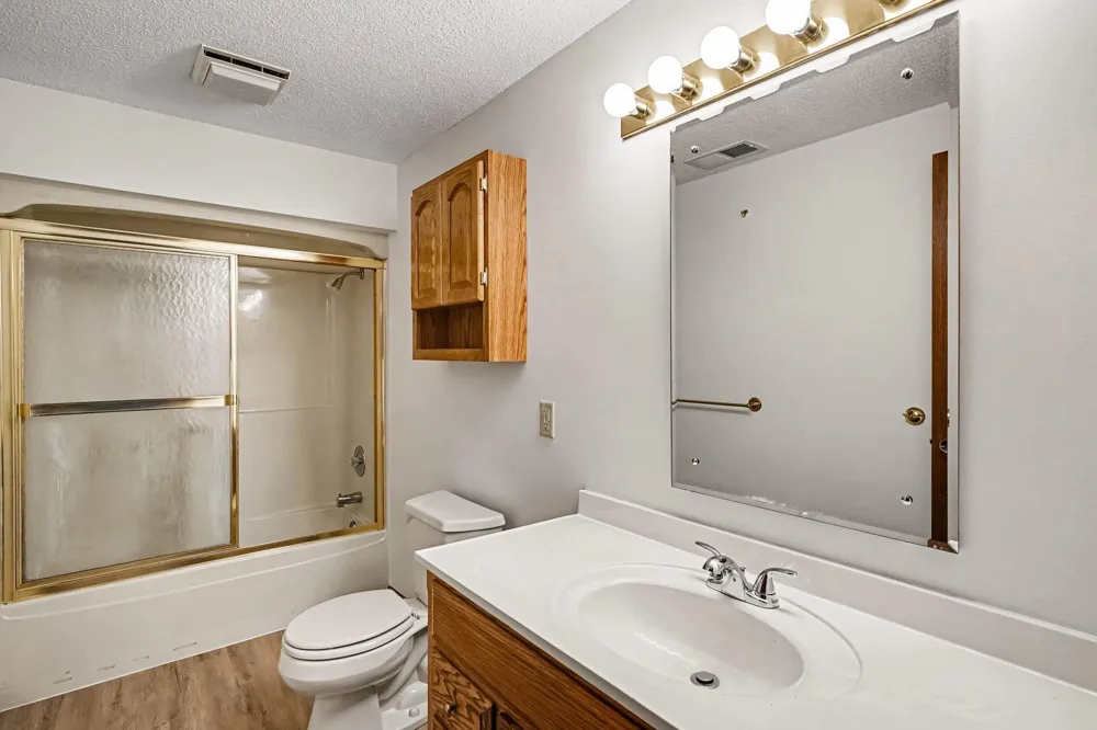 3053 Pine Ridge Drive Eagan, MN 55121