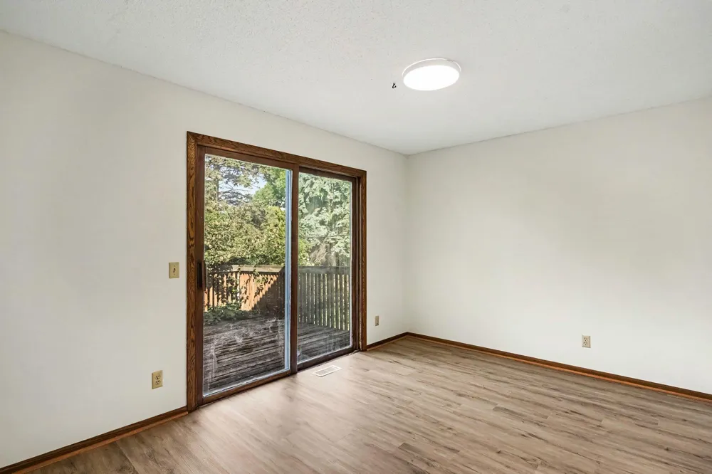 3053 Pine Ridge Drive Eagan, MN 55121