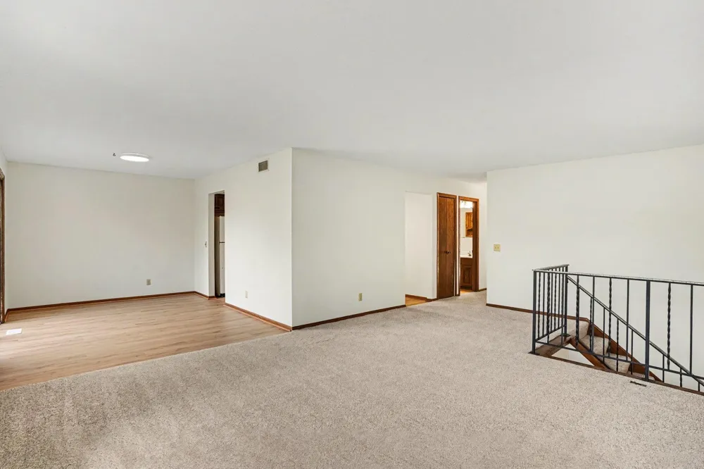 3053 Pine Ridge Drive Eagan, MN 55121