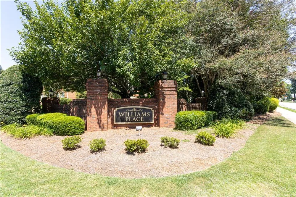 2431 Chimney Top Lane Snellville, GA 30078