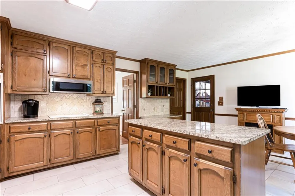2431 Chimney Top Lane Snellville, GA 30078