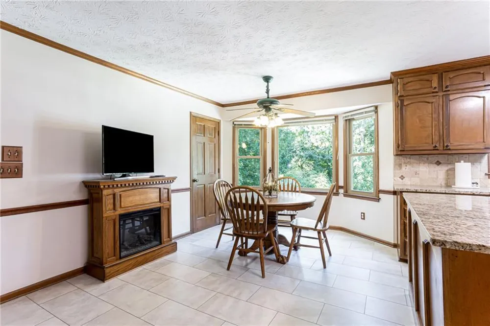 2431 Chimney Top Lane Snellville, GA 30078