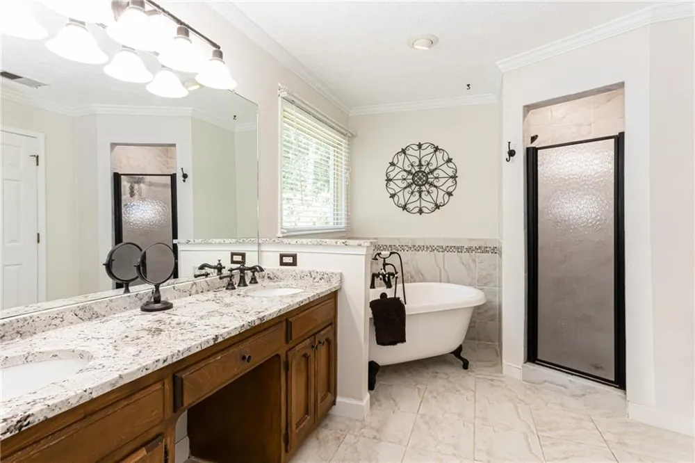 2431 Chimney Top Lane Snellville, GA 30078