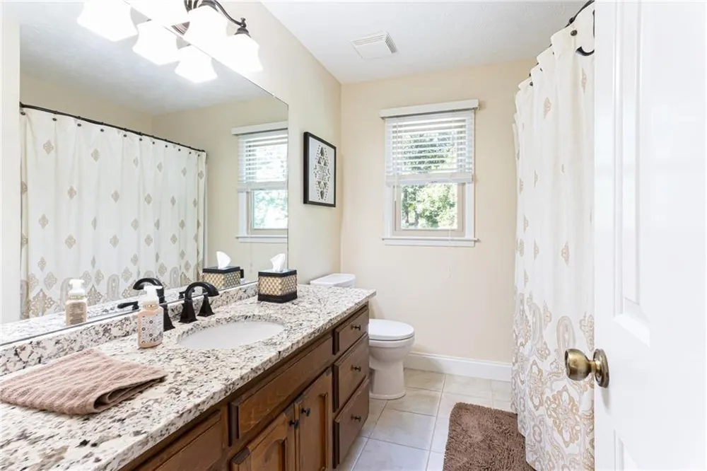 2431 Chimney Top Lane Snellville, GA 30078