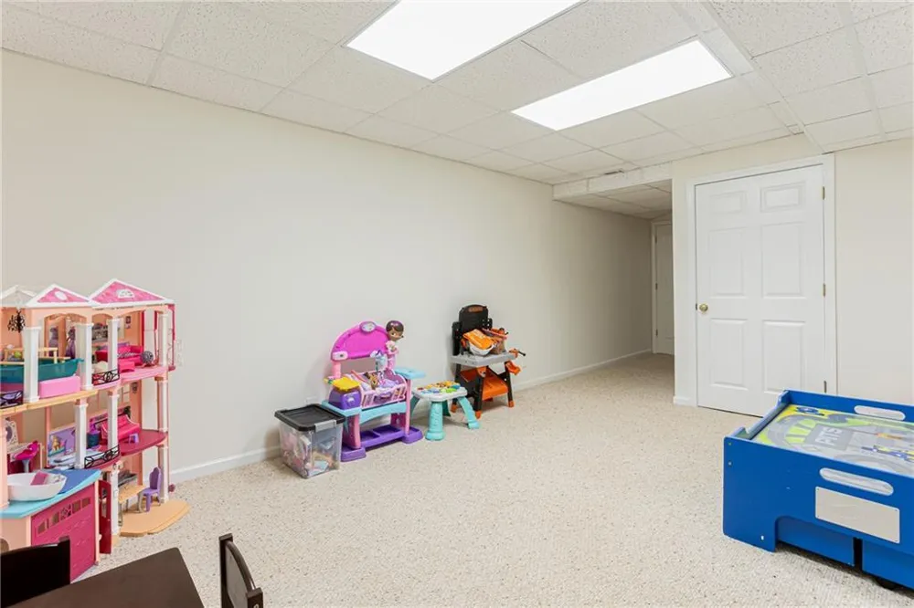 2431 Chimney Top Lane Snellville, GA 30078