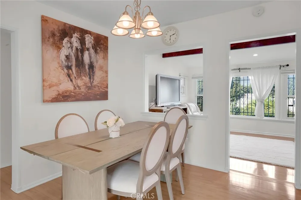 9812 S Denker Los Angeles, CA 90047