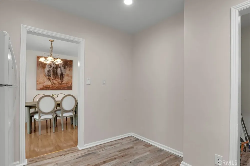 9812 S Denker Los Angeles, CA 90047
