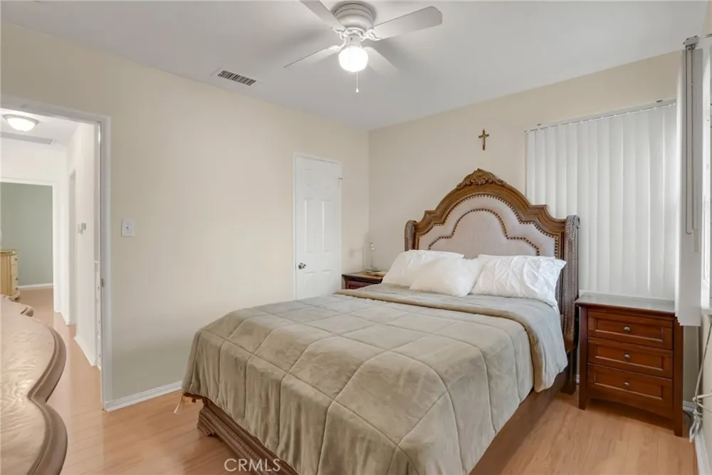 9812 S Denker Los Angeles, CA 90047