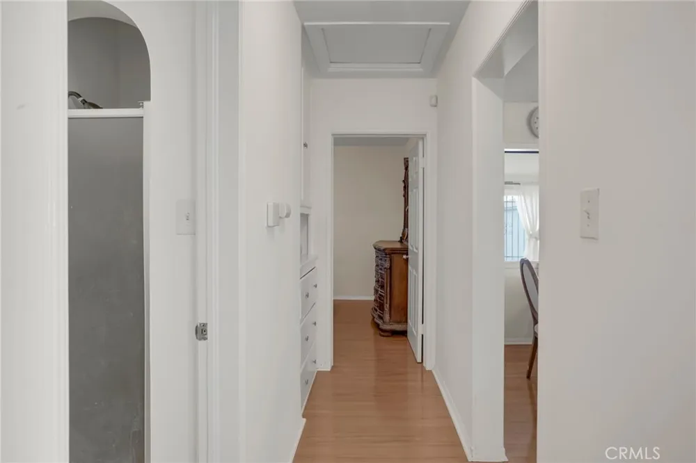 9812 S Denker Los Angeles, CA 90047