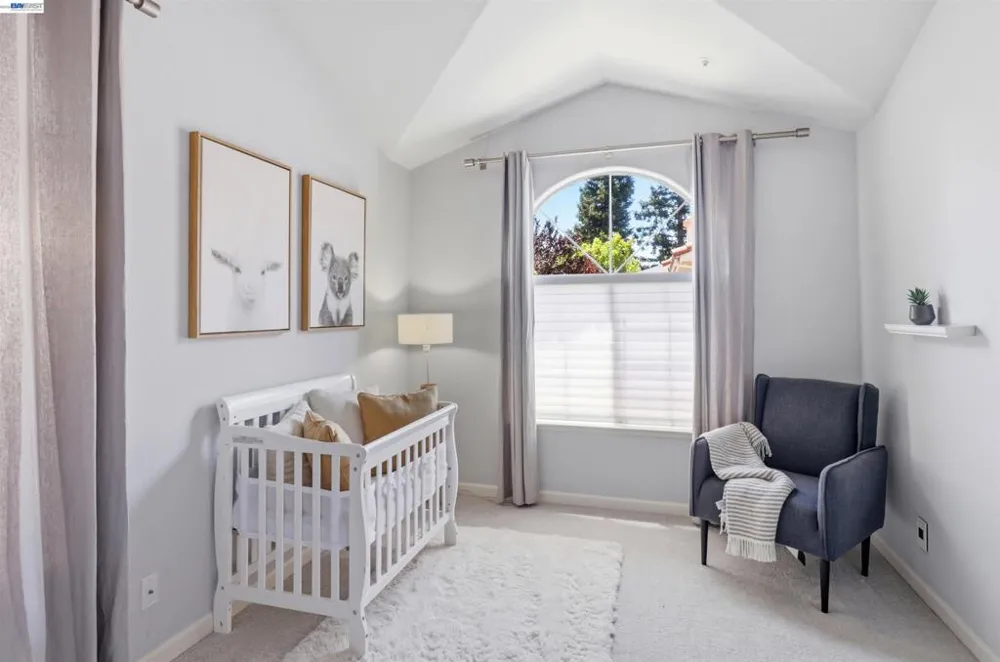 1569 Oxford St Redwood City, CA 94061