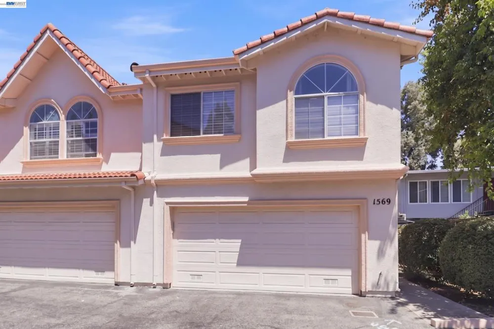 1569 Oxford St Redwood City, CA 94061