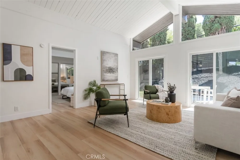19322 Saylor Terrace North Tustin, CA 92705