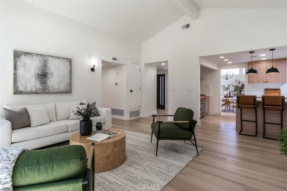 19322 Saylor Terrace North Tustin, CA 92705