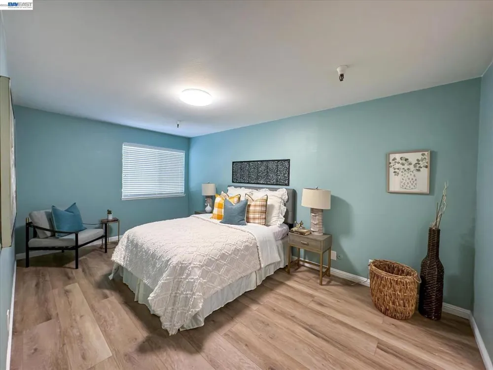 1775 Panda Way #103 Hayward, CA 94541