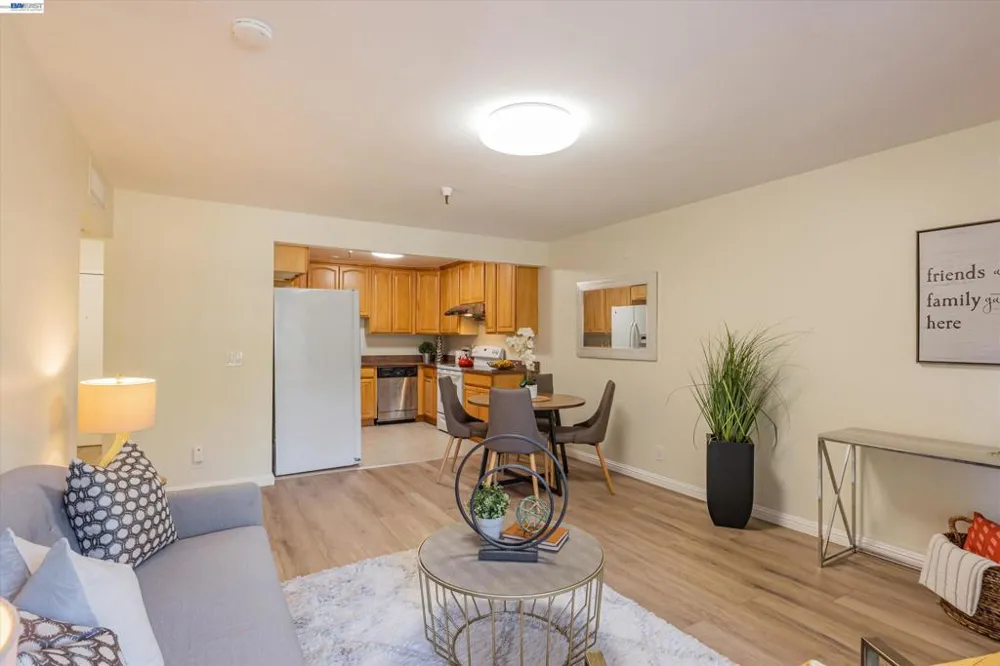 1775 Panda Way #103 Hayward, CA 94541