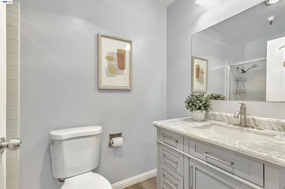 1775 Panda Way #103 Hayward, CA 94541