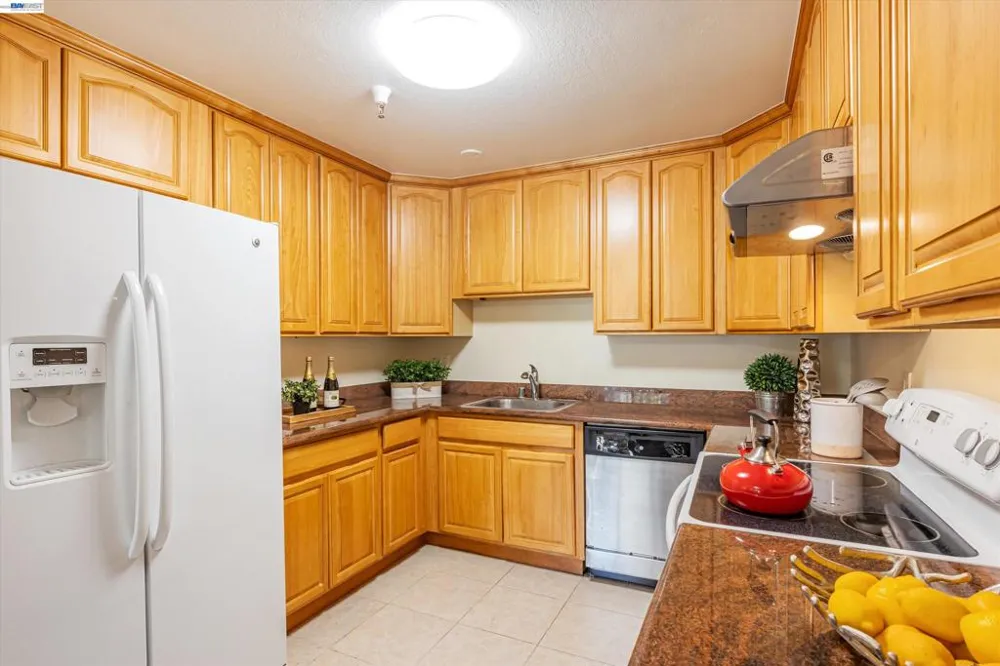 1775 Panda Way #103 Hayward, CA 94541