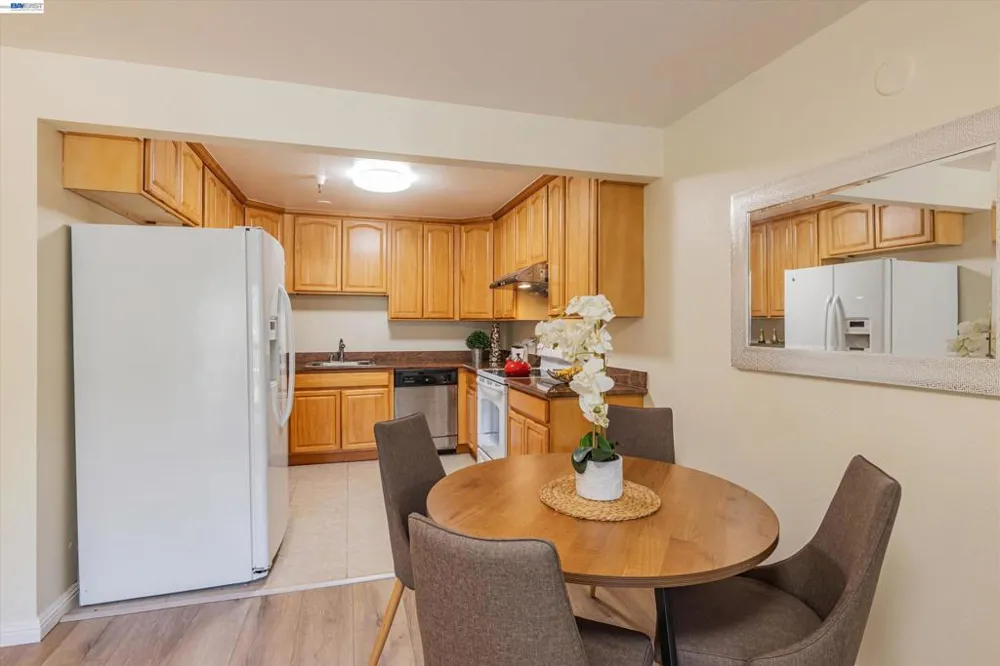 1775 Panda Way #103 Hayward, CA 94541