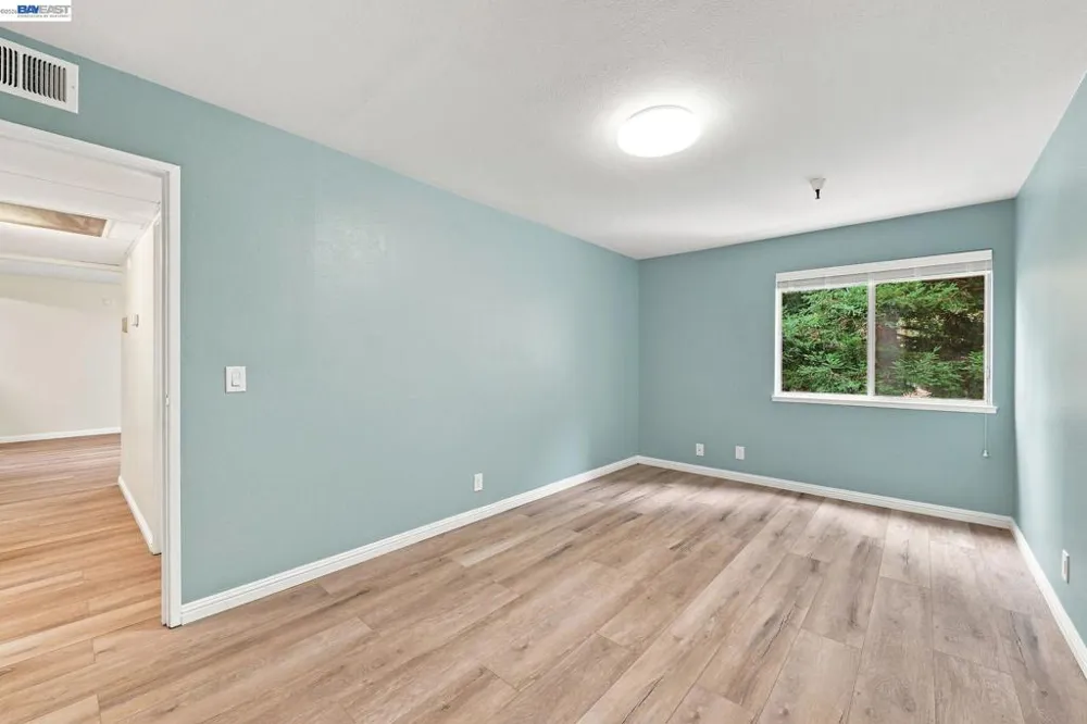 1775 Panda Way #103 Hayward, CA 94541