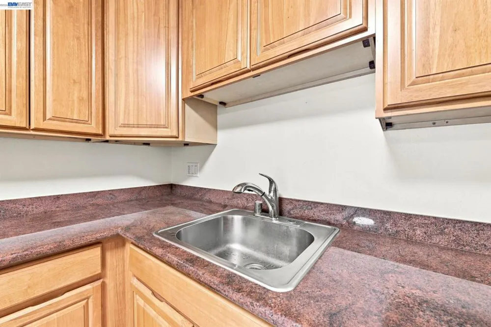 1775 Panda Way #103 Hayward, CA 94541